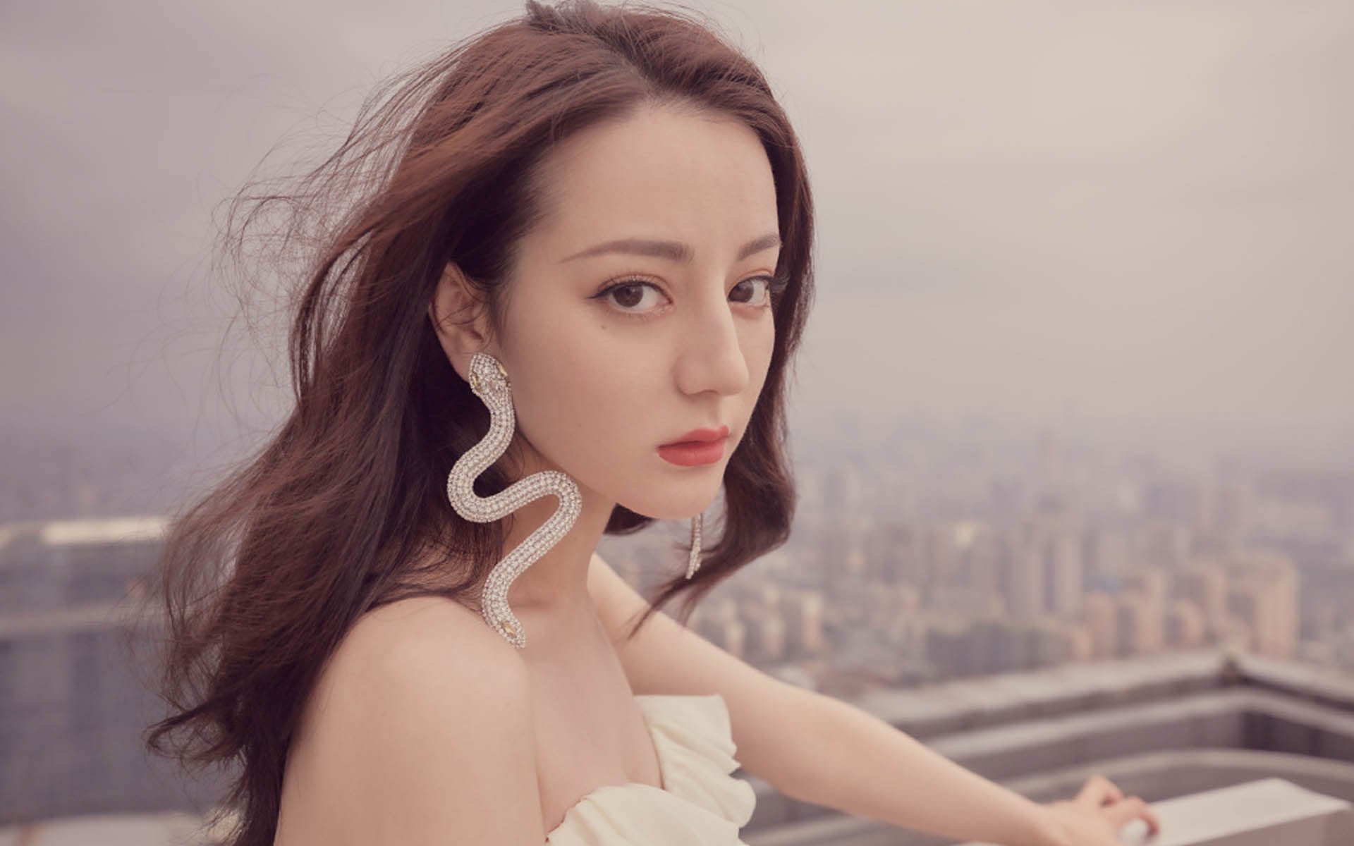 开云体育-浙江雄狮加强外援融入打造更紧密团队，浙江雄狮烟多少钱一盒